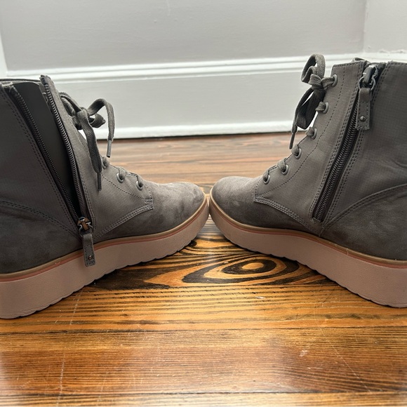 Dr Scholls grey zip up booties - Picture 3 of 10